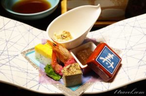 湯の山温泉寿亭の夕食、お部屋出しのメニューを紹介。