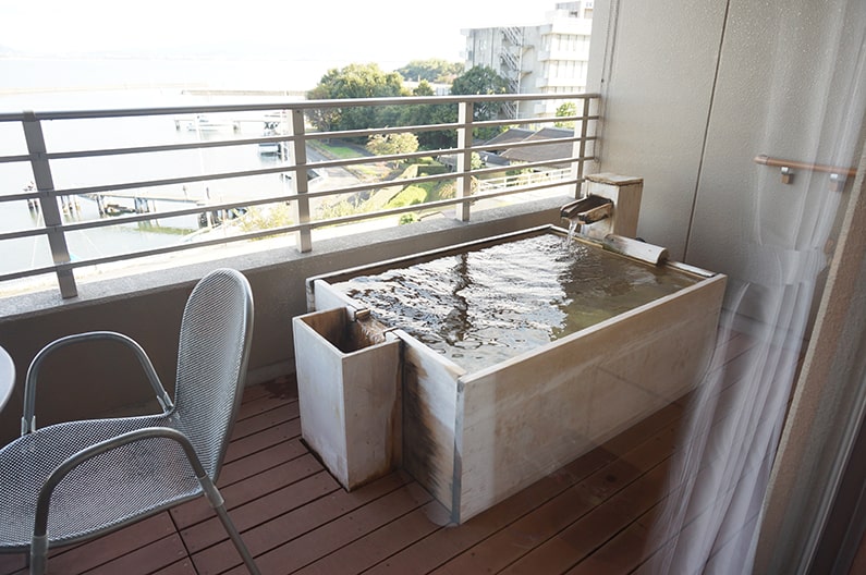 びわこ緑水亭　びわの風和室タイプ・檜の露天風呂付のお部屋を紹介。