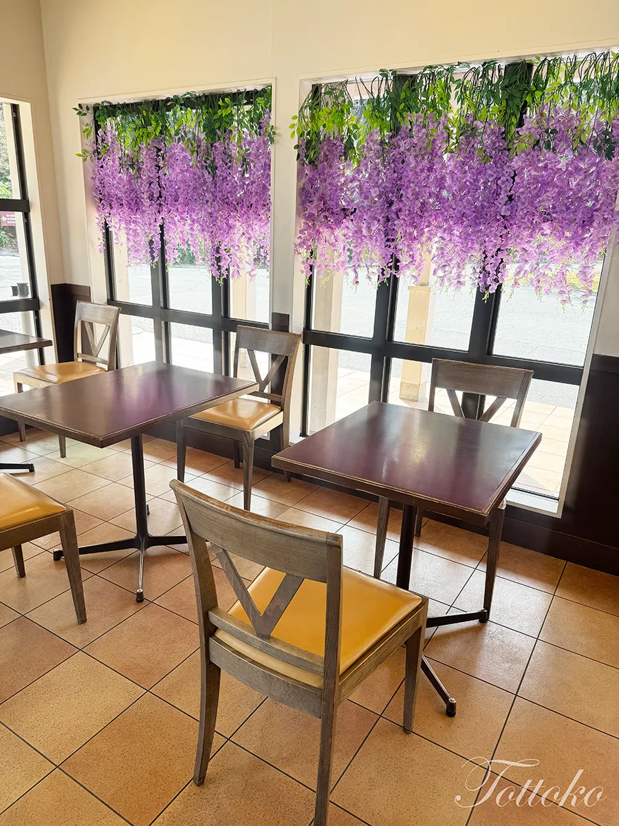 【明治村×鬼滅の刃コラボフード】蜜璃ちゃんの桜ドリンクと伊之助まん【食道楽のカフェを紹介】