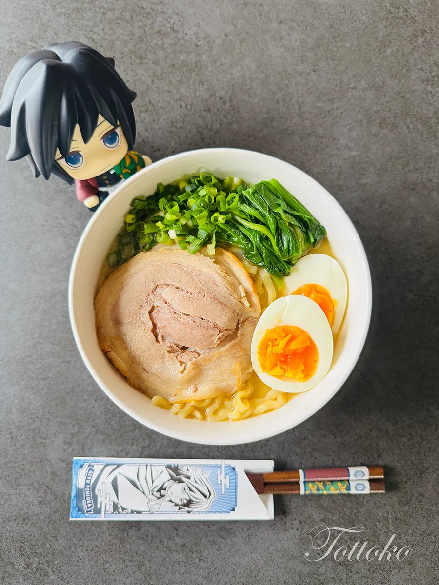 【鬼滅の刃×宅麺】コラボラーメン実食レビュー【宅麺＆らくうまを食べ比べてみたよ】凪ラーメン
