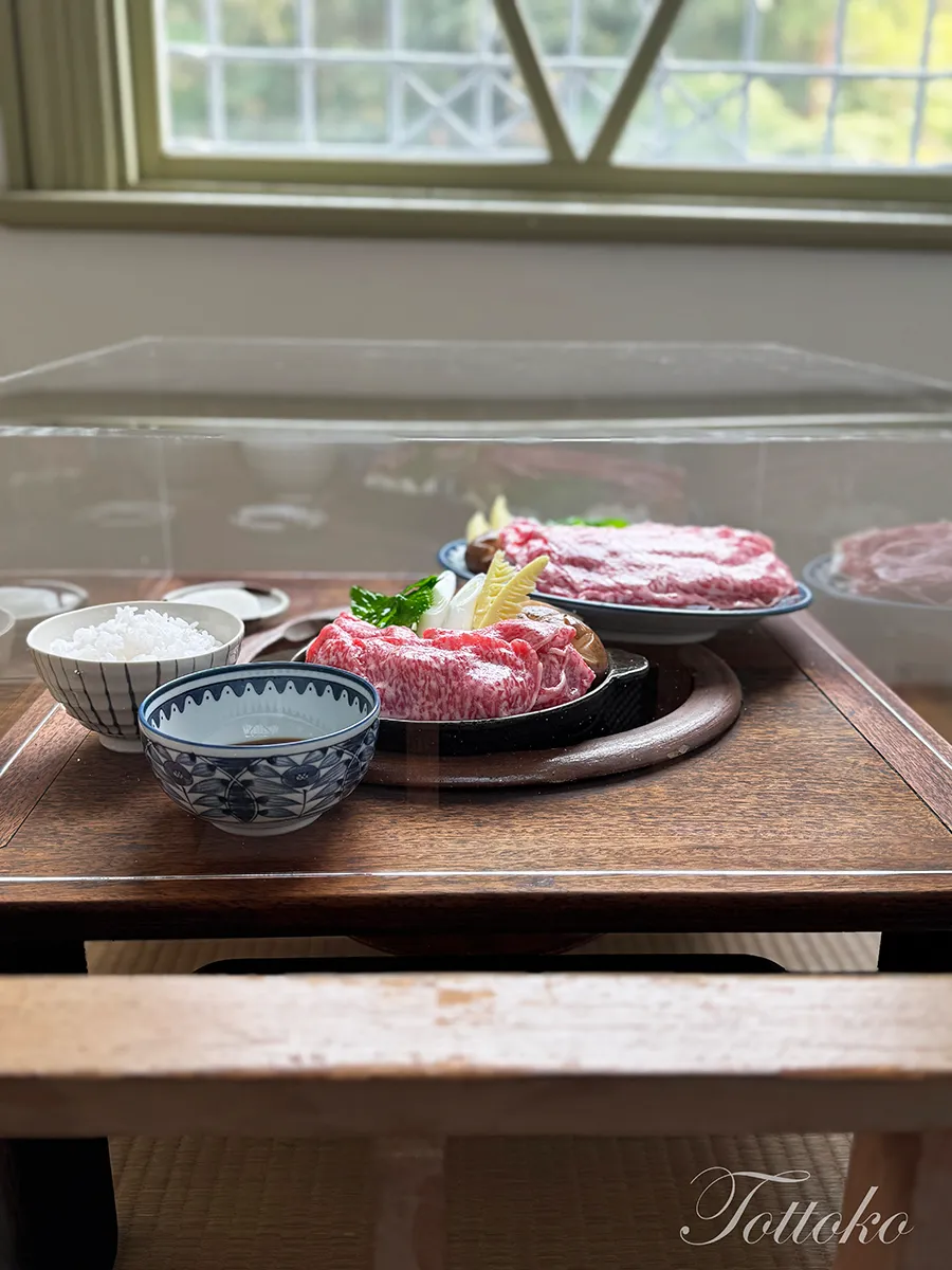 【明治村×鬼滅の刃コラボフード】大井牛肉店の煉獄さんの牛鍋レポ。本当にうまい!贅沢な一品です。