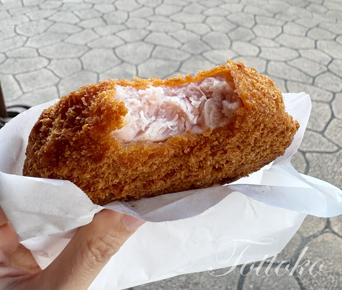 明治村の2丁目、食道楽のカレーぱんの店のフライドハム