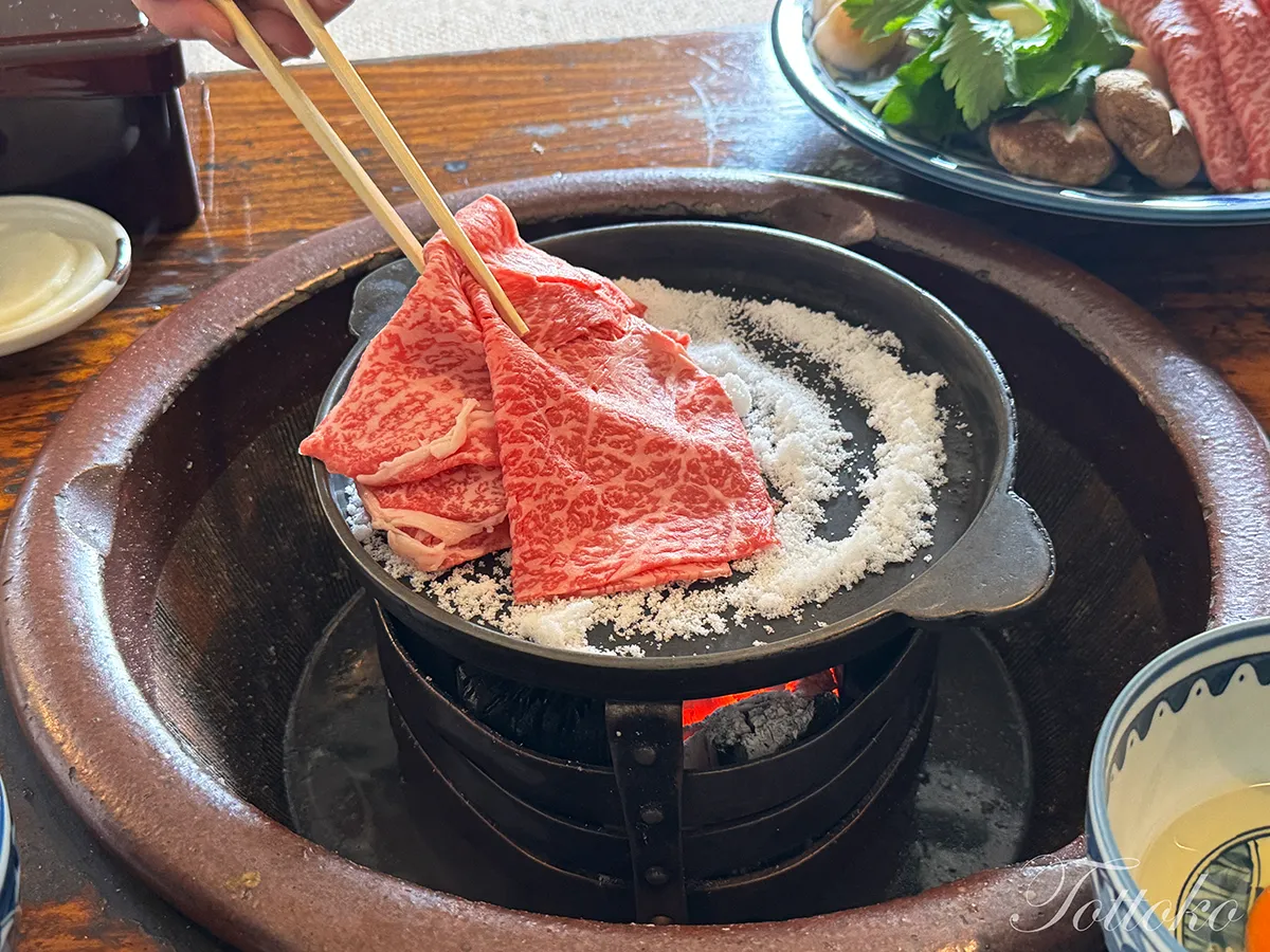 【明治村×鬼滅の刃コラボフード】大井牛肉店の煉獄さんの牛鍋レポ。本当にうまい!贅沢な一品です。
