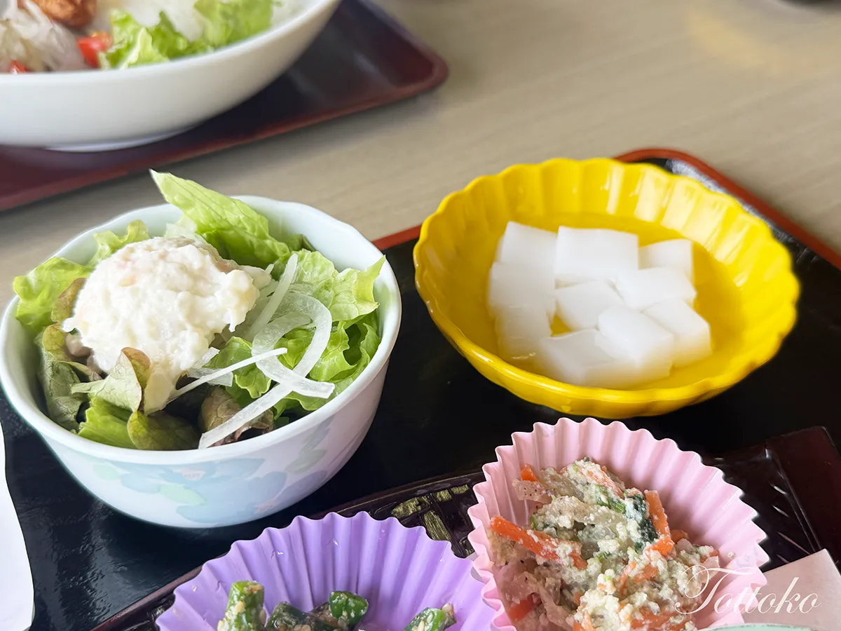 山菜の天麩羅が美味。和食処碧水亭の 32悲鳴嶼さんの精進御膳【明治村×鬼滅の刃コラボフード】