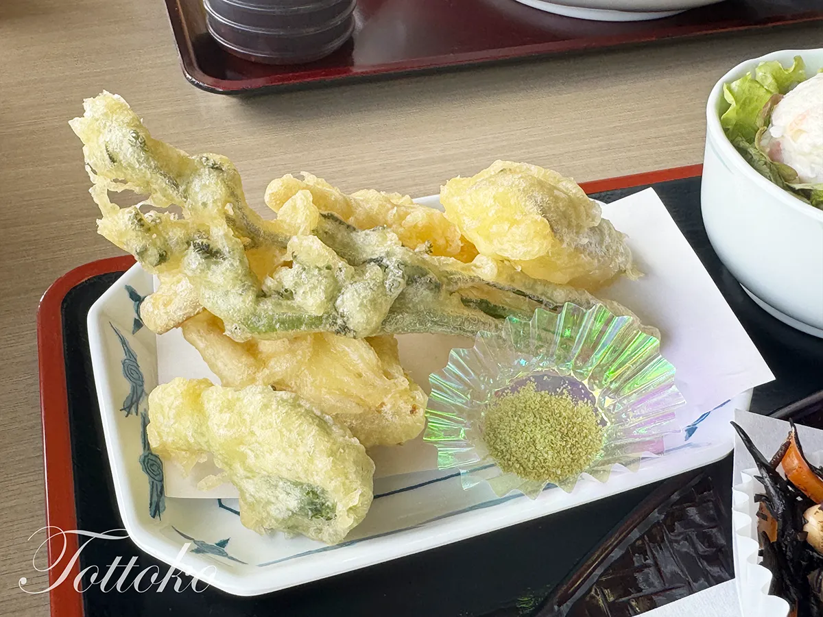 山菜の天麩羅が美味。和食処碧水亭の 32悲鳴嶼さんの精進御膳【明治村×鬼滅の刃コラボフード】