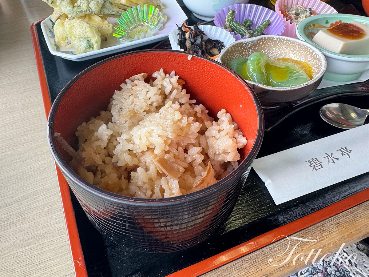 山菜の天麩羅が美味。和食処碧水亭の 32悲鳴嶼さんの精進御膳【明治村×鬼滅の刃コラボフード】