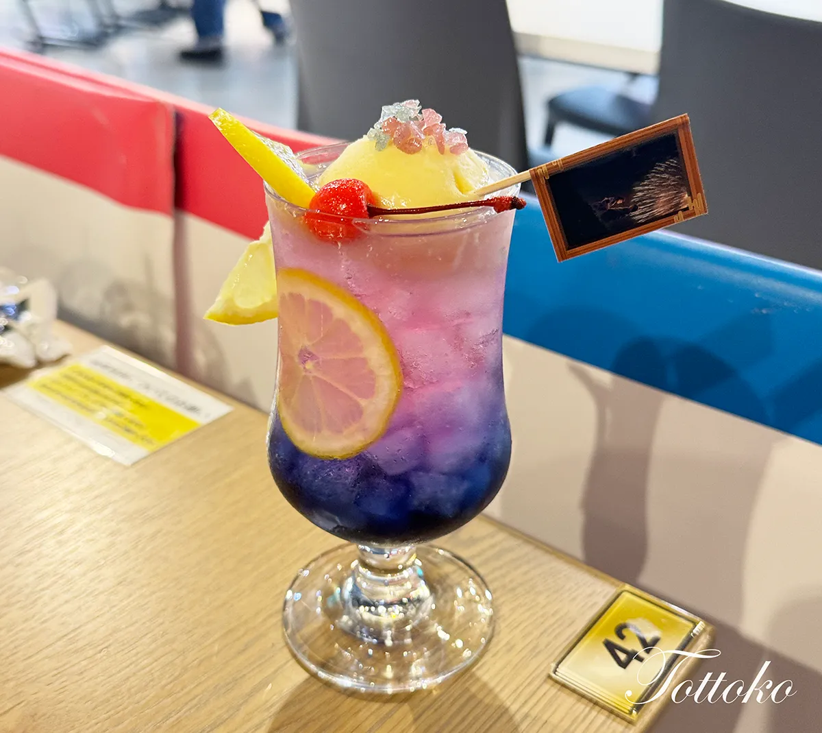 namco×鬼滅の刃「追憶回廊ノ導」コラボメニューを食べてきたよ【カフェコーナーレポ】花火クリームソーダ