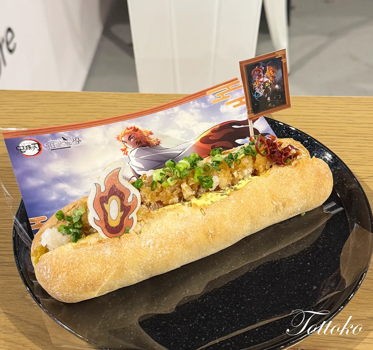 namco×鬼滅の刃「追憶回廊ノ導」コラボメニューを食べてきたよ【カフェコーナーレポ】心を燃やせ和風ホットドッグ