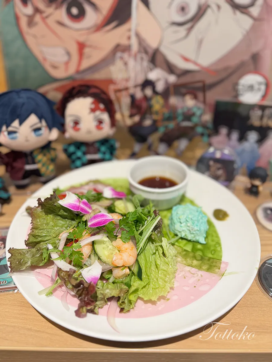 【那田蜘蛛山 飲食レポ】ufotablecafe鬼滅の刃再放送 立志編第四期しのぶと義勇のヘッドロックサラダ